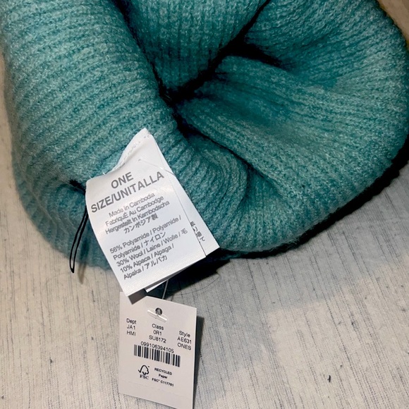 J Crew Two Pieces Ribbed Beanie In Supersoft Yarn and Ribbed Scarf In Supersoft - Picture 9 of 9